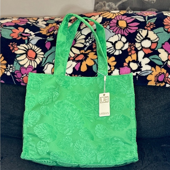 Urban Expressions Green Textured Leaf Tote Bag - Vibrant Trendy Tote - Picture 2 of 5